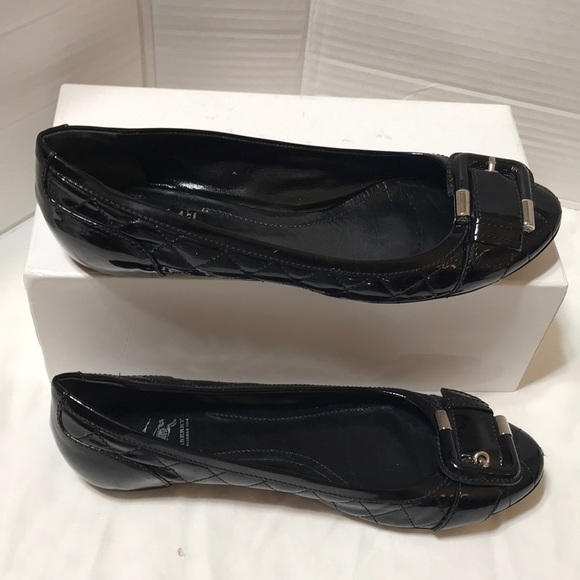 Burberry patent leather buckle flats - Picture 1 of 6